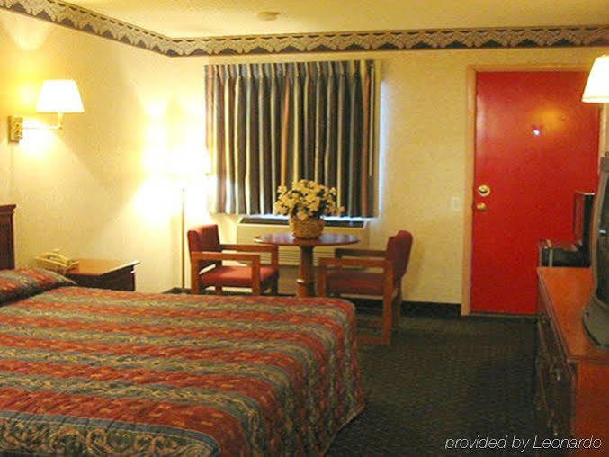 Red Carpet Inn Уилиямстаун Стая снимка